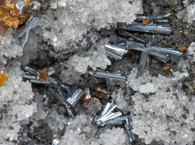 Hutchinsonite with Orpiment and Quartz. 