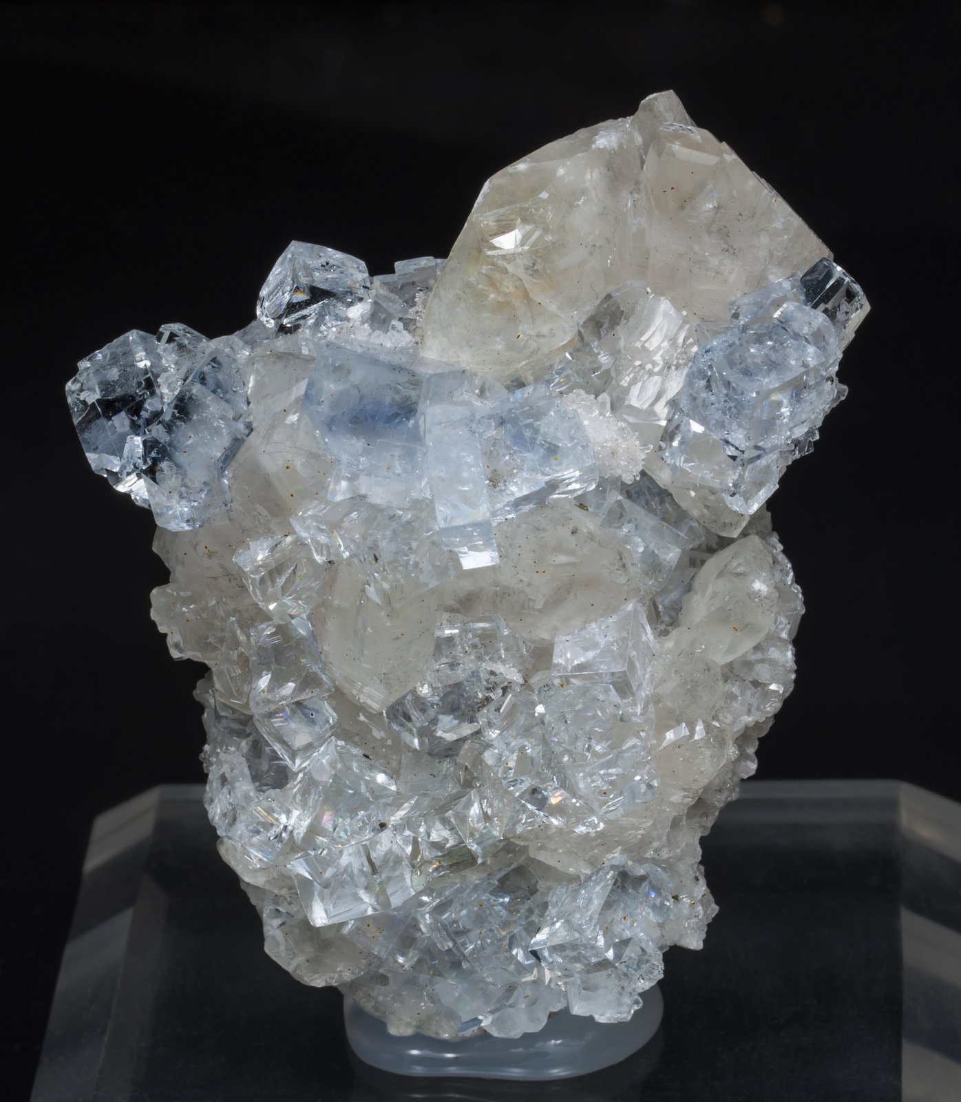 specimens/s_imagesAD3/Fluorite-NH12AD3f.jpg