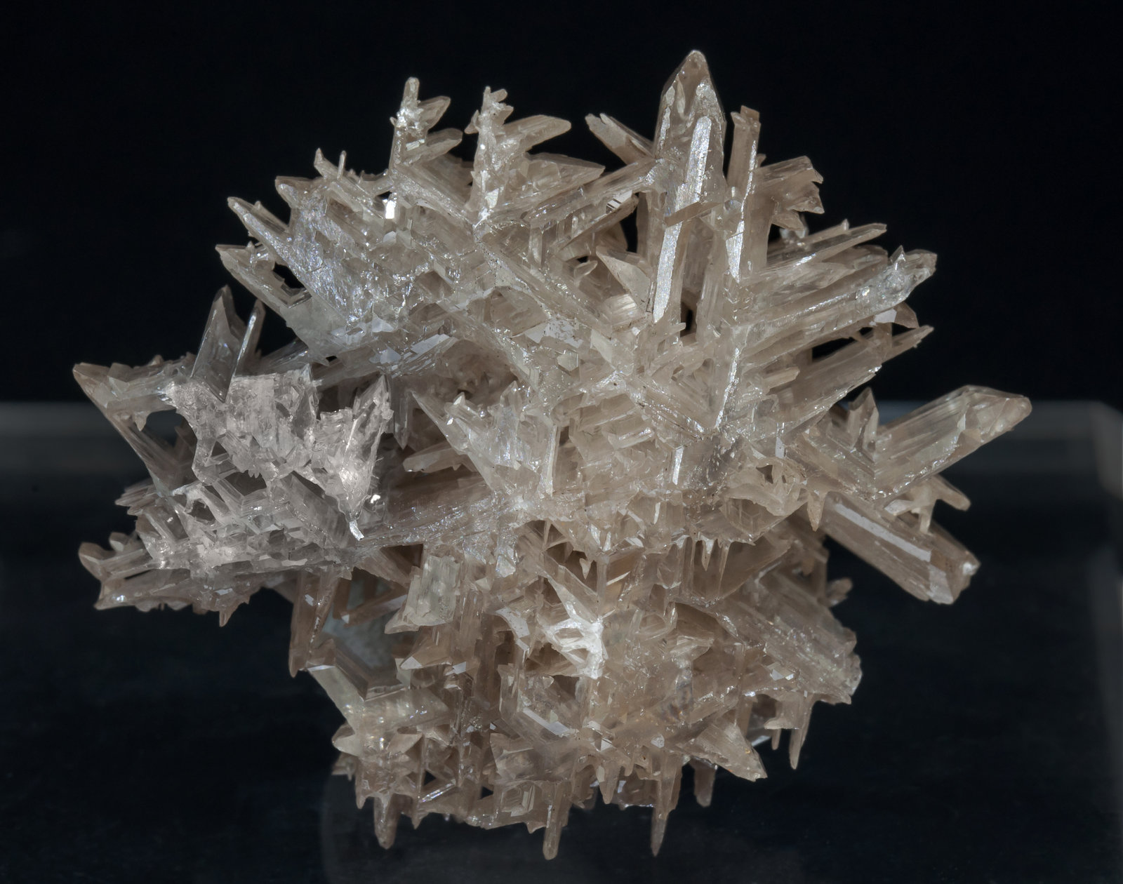 specimens/s_imagesAD4/Cerussite-TB27AD4f.jpg