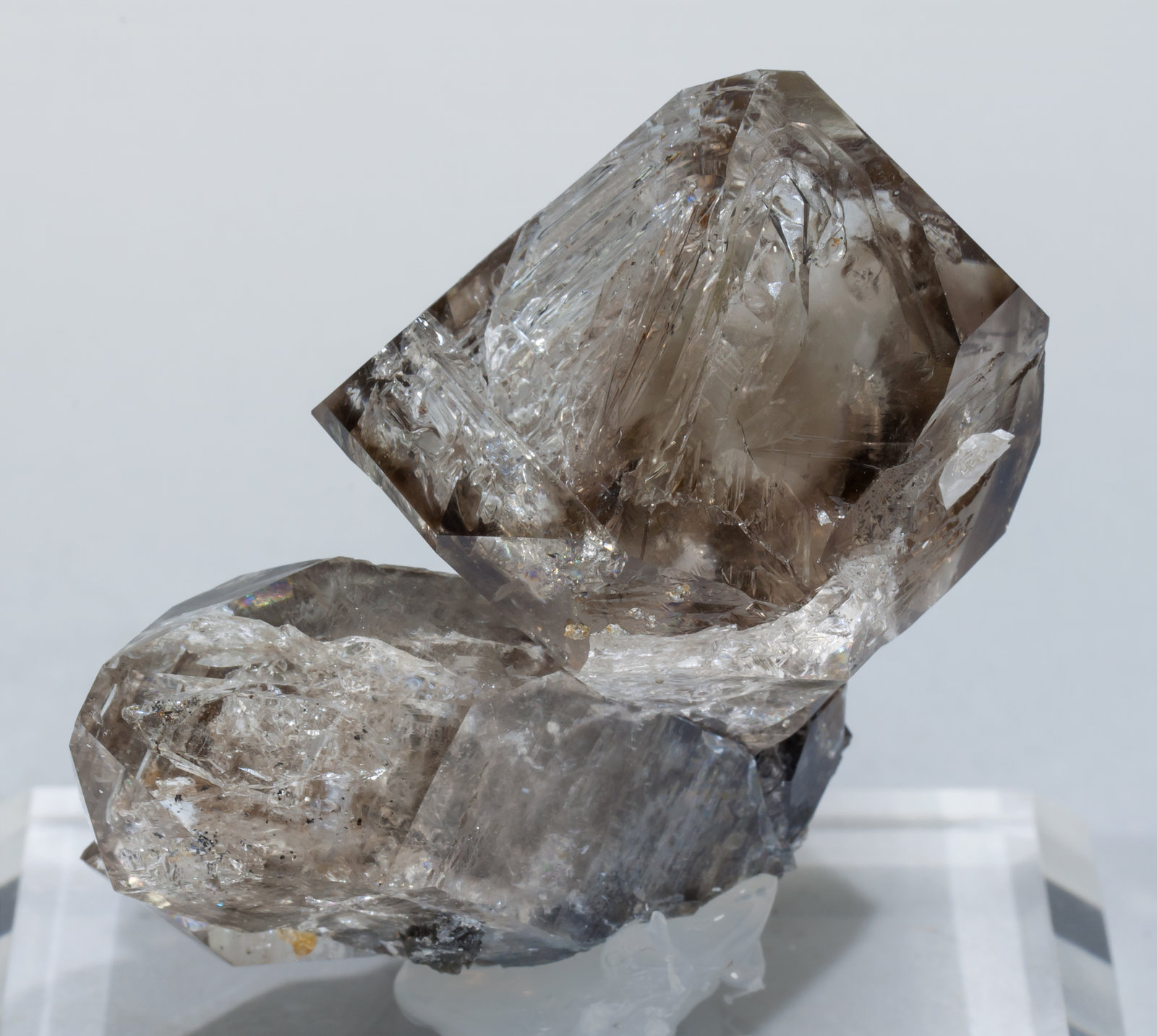 specimens/s_imagesAD4/Quartz_smoky-TD28AD4r.jpg