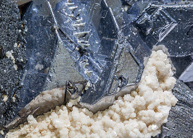 Galena with Sphalerite, Calcite, Tetrahedrite (Group) and Chalcopyrite. 