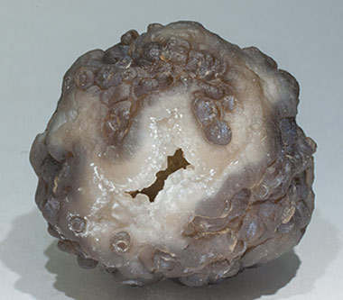 Quartz (variety chalcedony). Rear