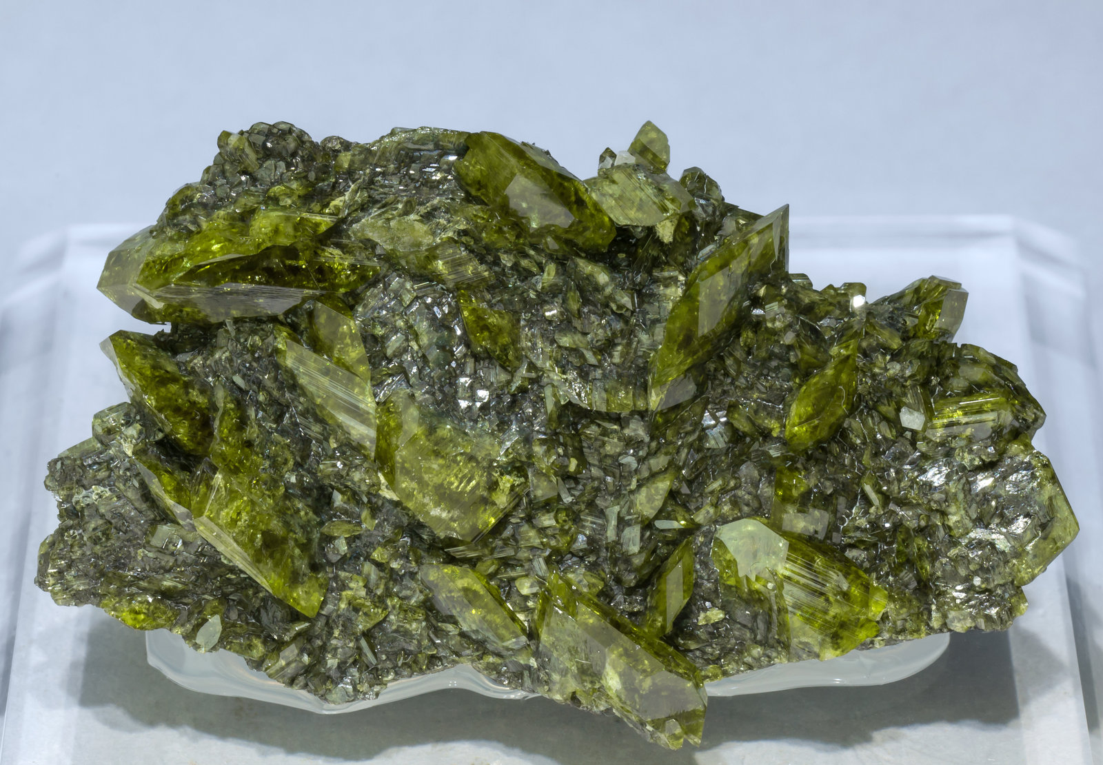 specimens/s_imagesAE1/Titanite-ER97AE1f.jpg