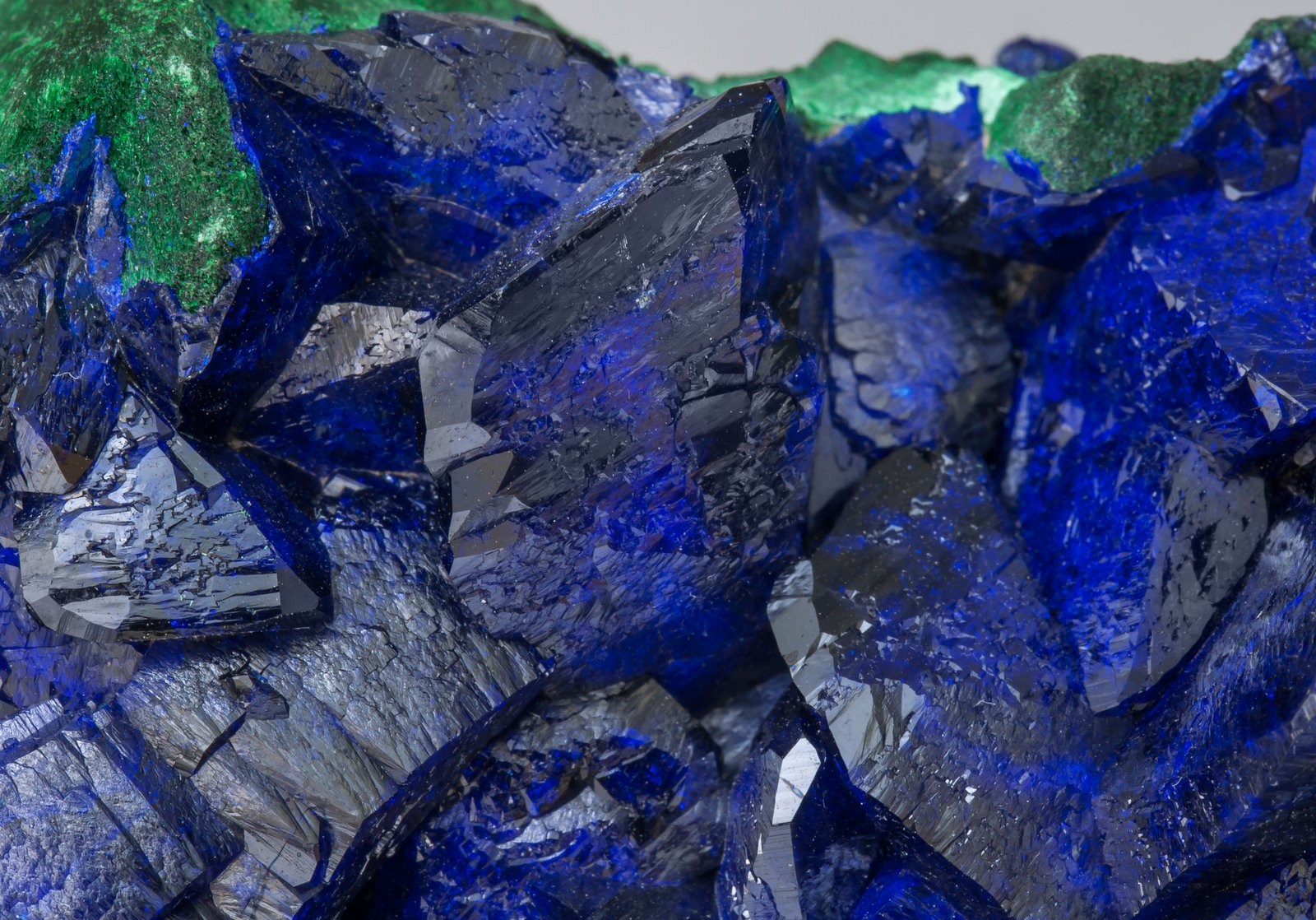 specimens/s_imagesAE2/Azurite-TA10AE2d1.jpg