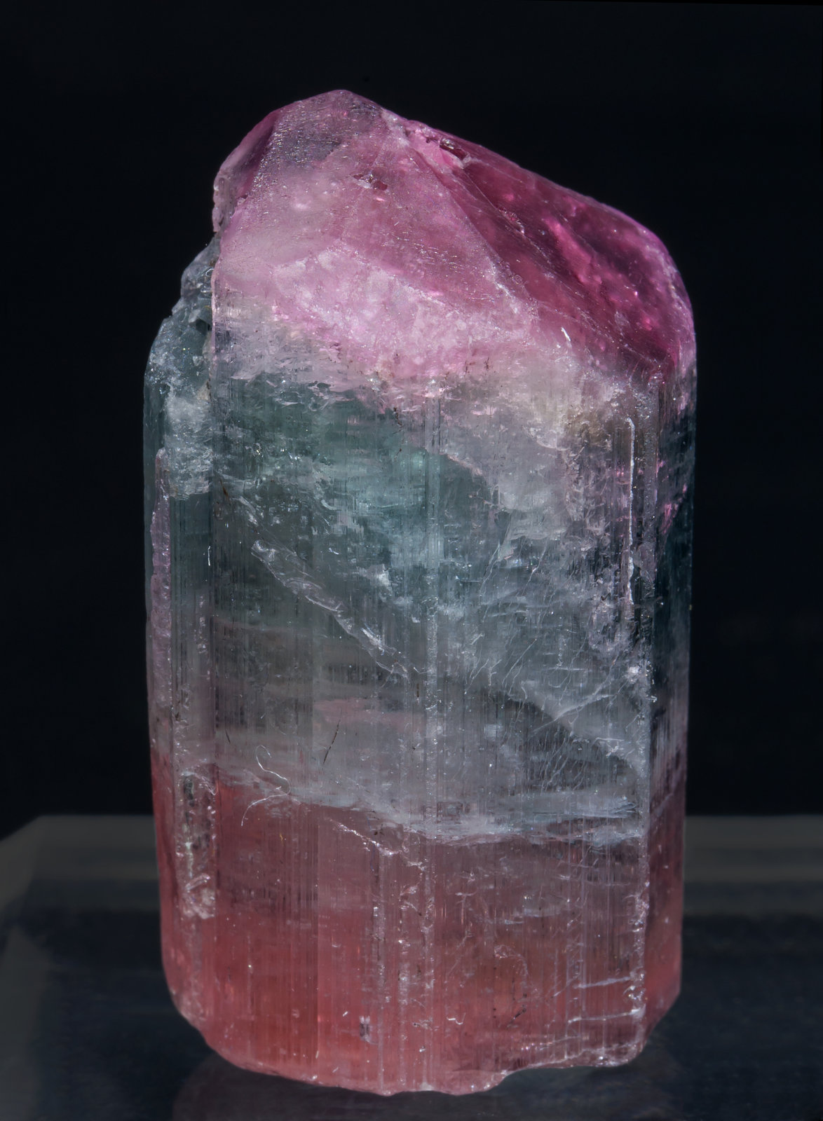 specimens/s_imagesAE4/Elbaite-ER70AE4f.jpg