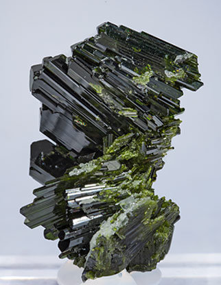 Epidote with Albite. Rear