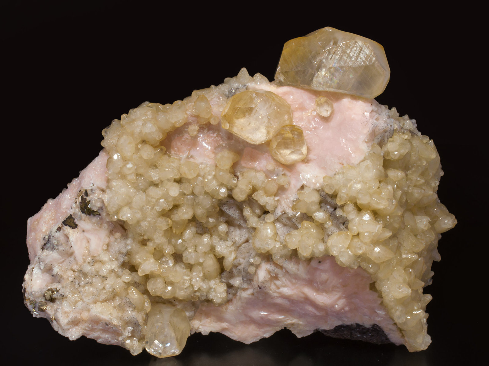 specimens/s_imagesAE7/Calcite-NA67AE7f.jpg