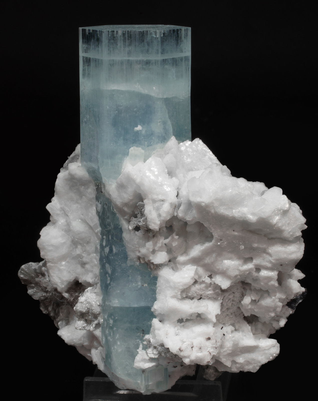 specimens/s_imagesAF0/Beryl_aquamarine-MT46AF0r.jpg