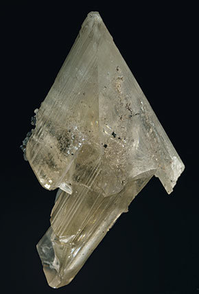 Twinned Cerussite with Galena. Front