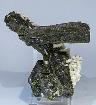 Epidote with Stilbite-Ca. Front