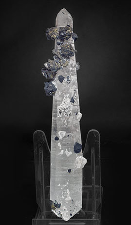 Quartz with Sphalerite and Chalcopyrite. Front