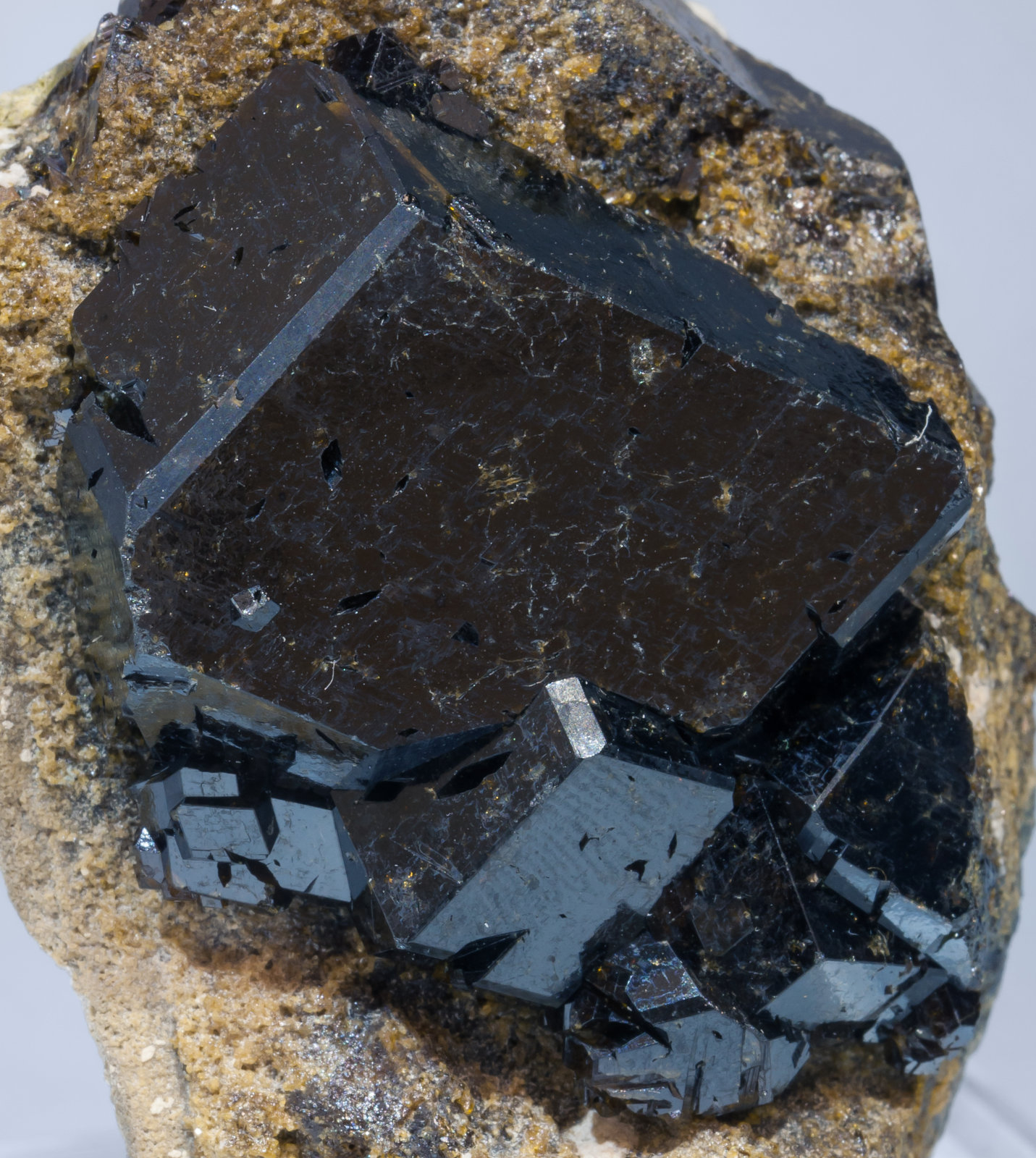 specimens/s_imagesAF8/Andradite-TL96AF8d.jpg