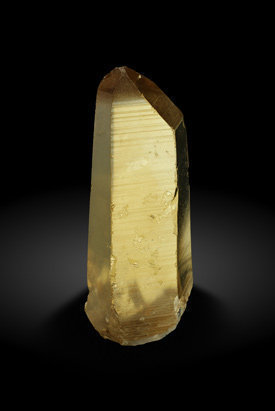 Quartz (variety citrine) with Albite. Side