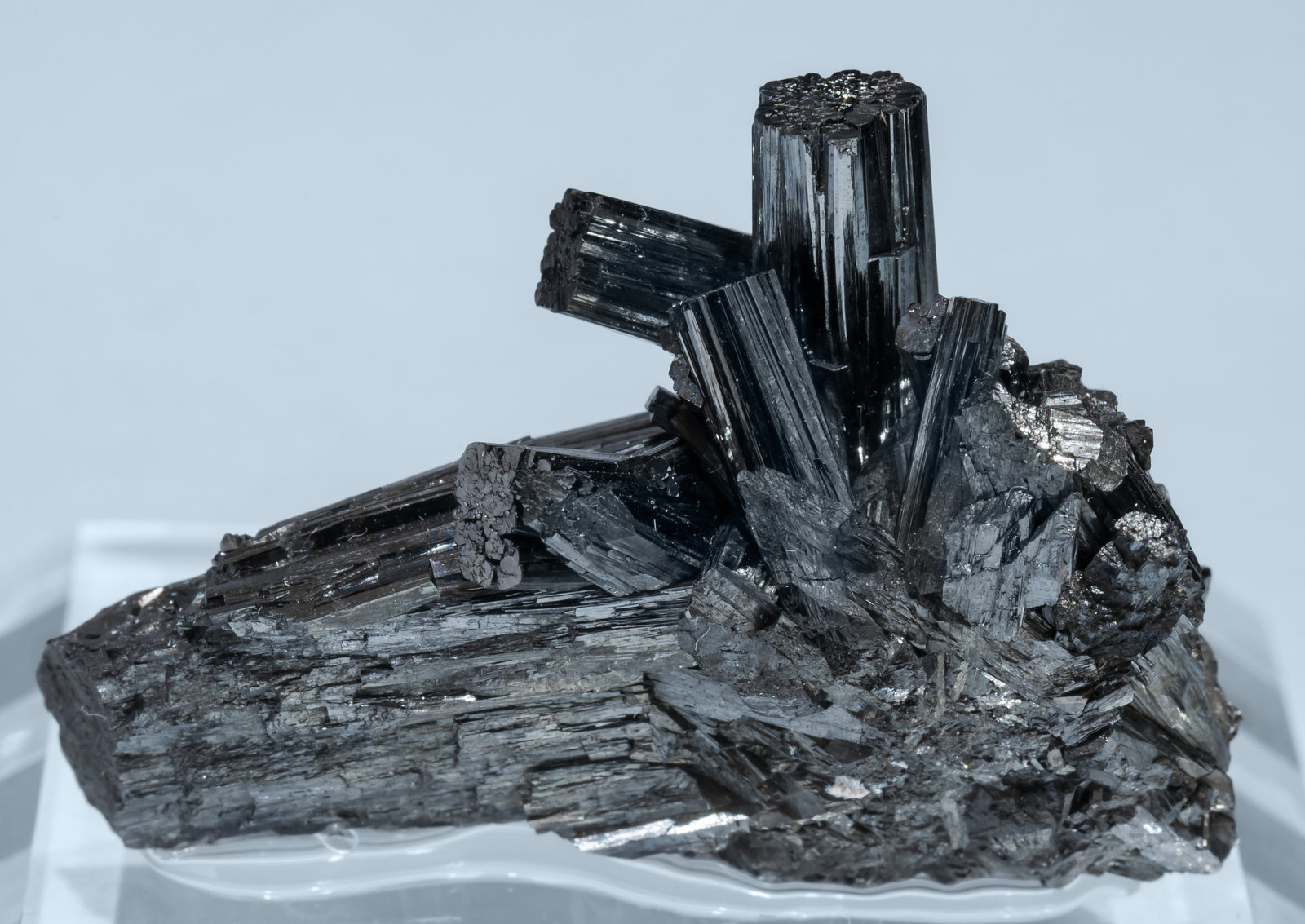 specimens/s_imagesAG4/Manganite-DT68AG4f.jpg