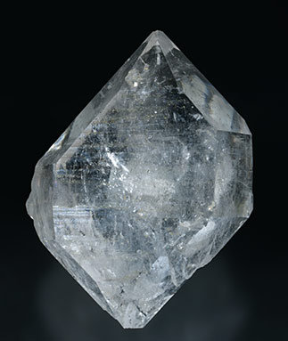 Doubly terminated Quartz. Front