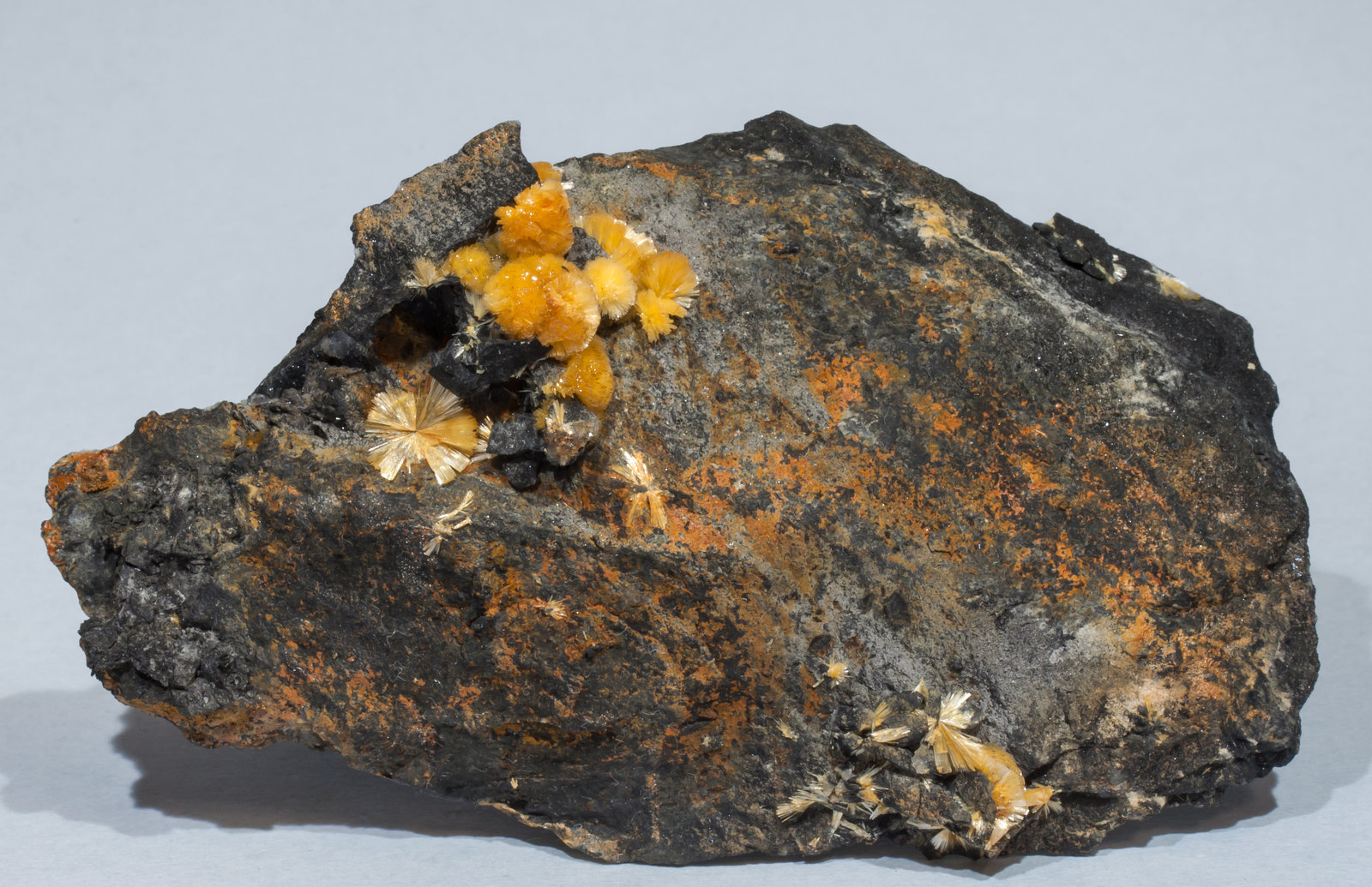 specimens/s_imagesAG7/Valentinite-MB37AG7f.jpg