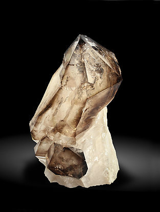 Scepter Quartz (variety smoky). Front