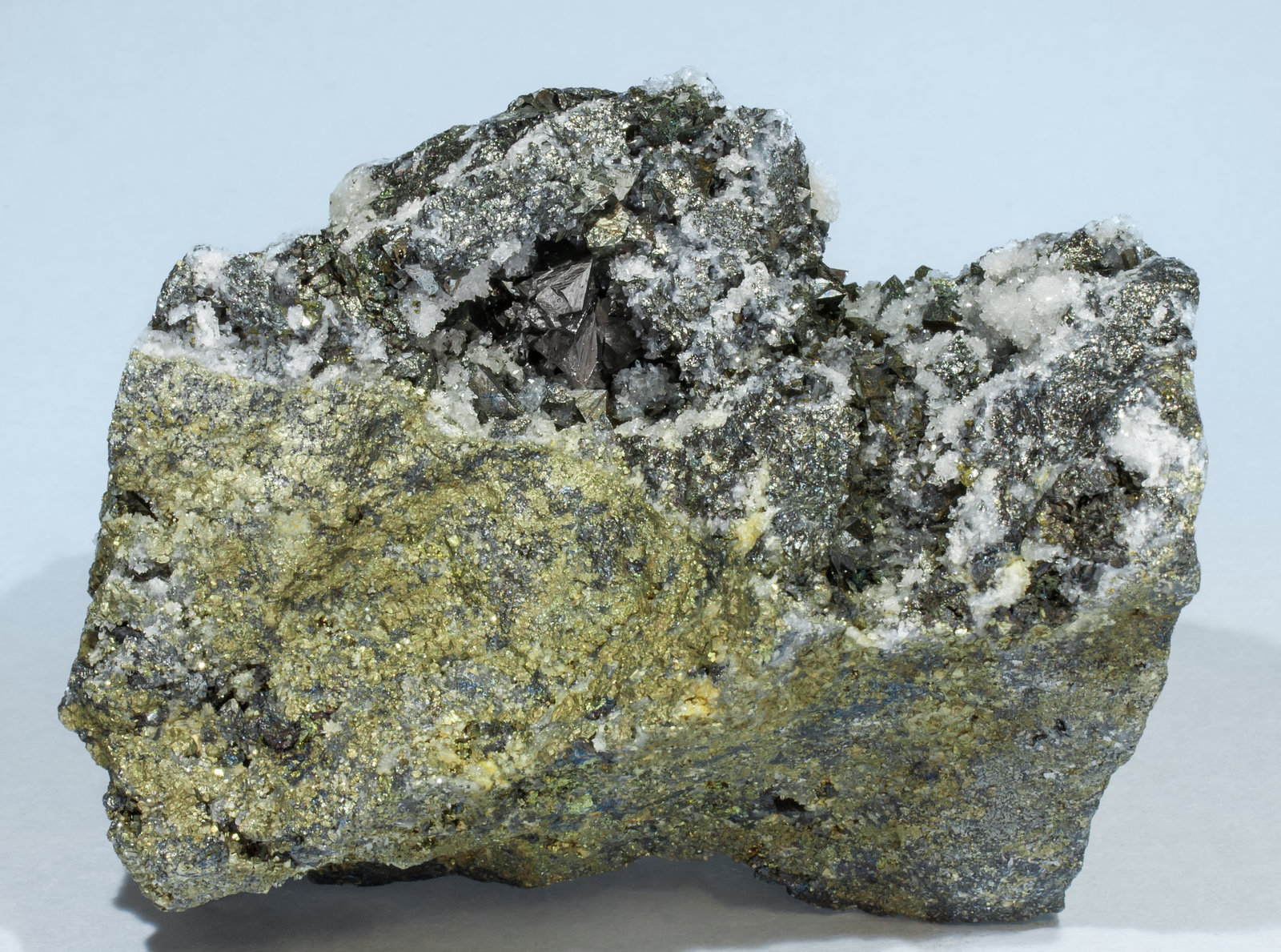 specimens/s_imagesAH0/Freibergite-EF27AH0f.jpg