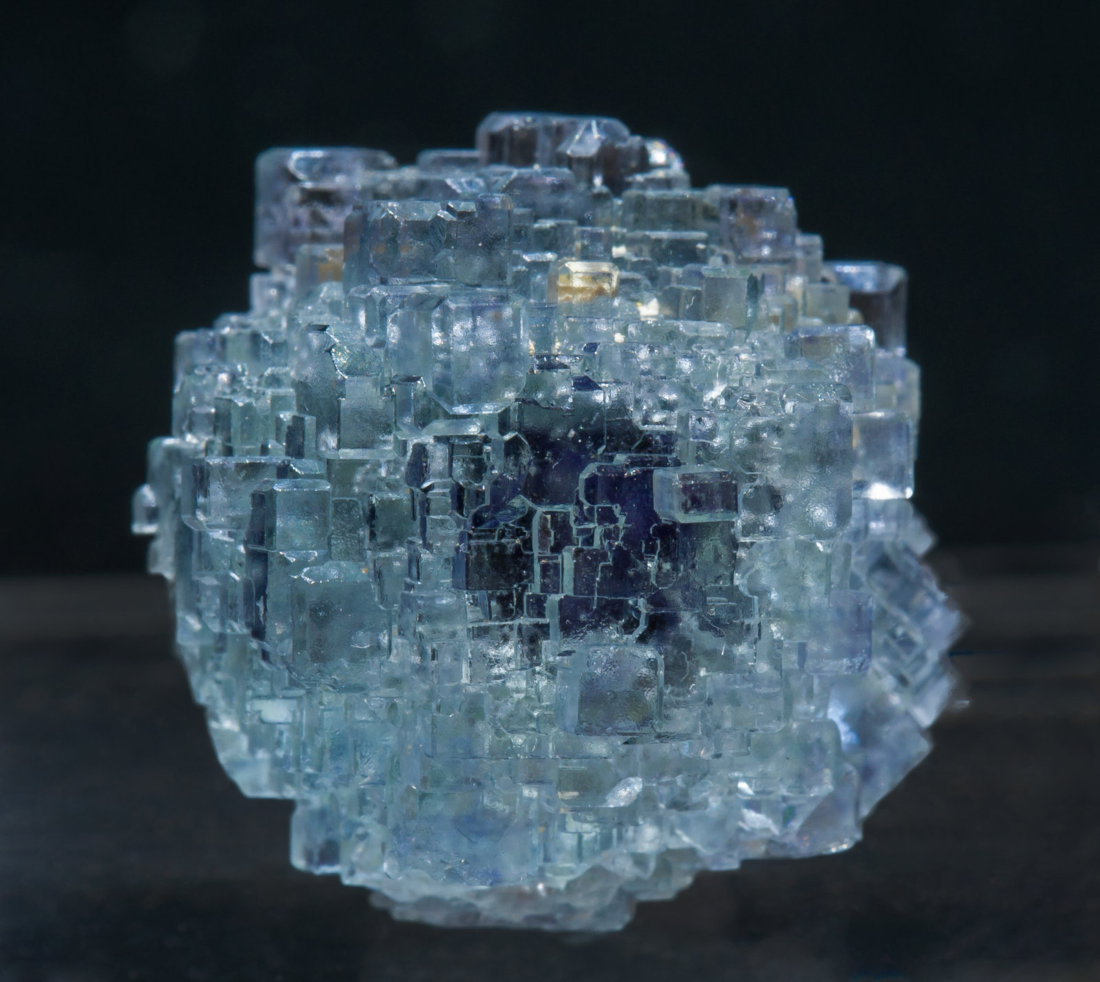 specimens/s_imagesAH2/Fluorite-NA47AH2f.jpg