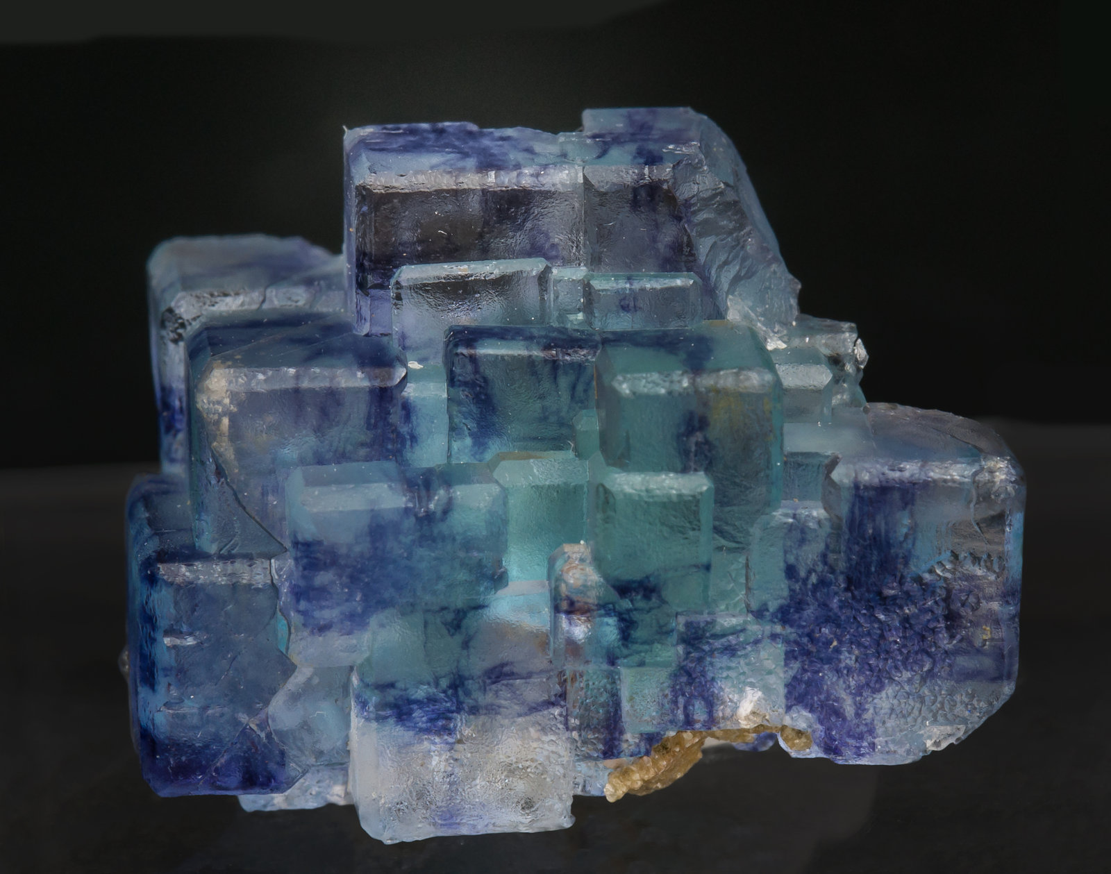 specimens/s_imagesAH2/Fluorite-NB67AH2f.jpg