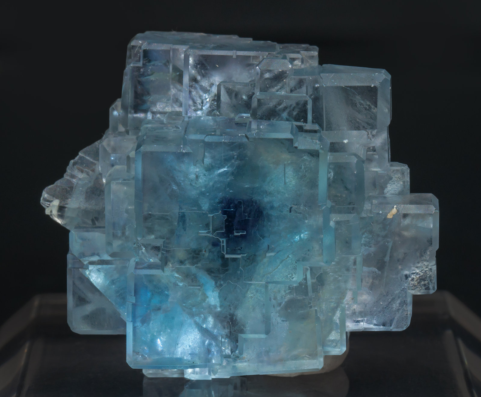 specimens/s_imagesAH2/Fluorite-NG49AH2f.jpg