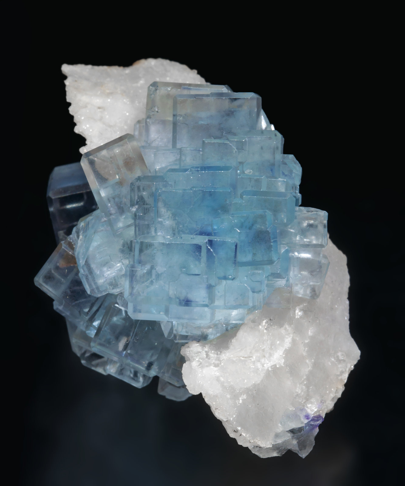 specimens/s_imagesAH4/Fluorite-NL28AH4f.jpg