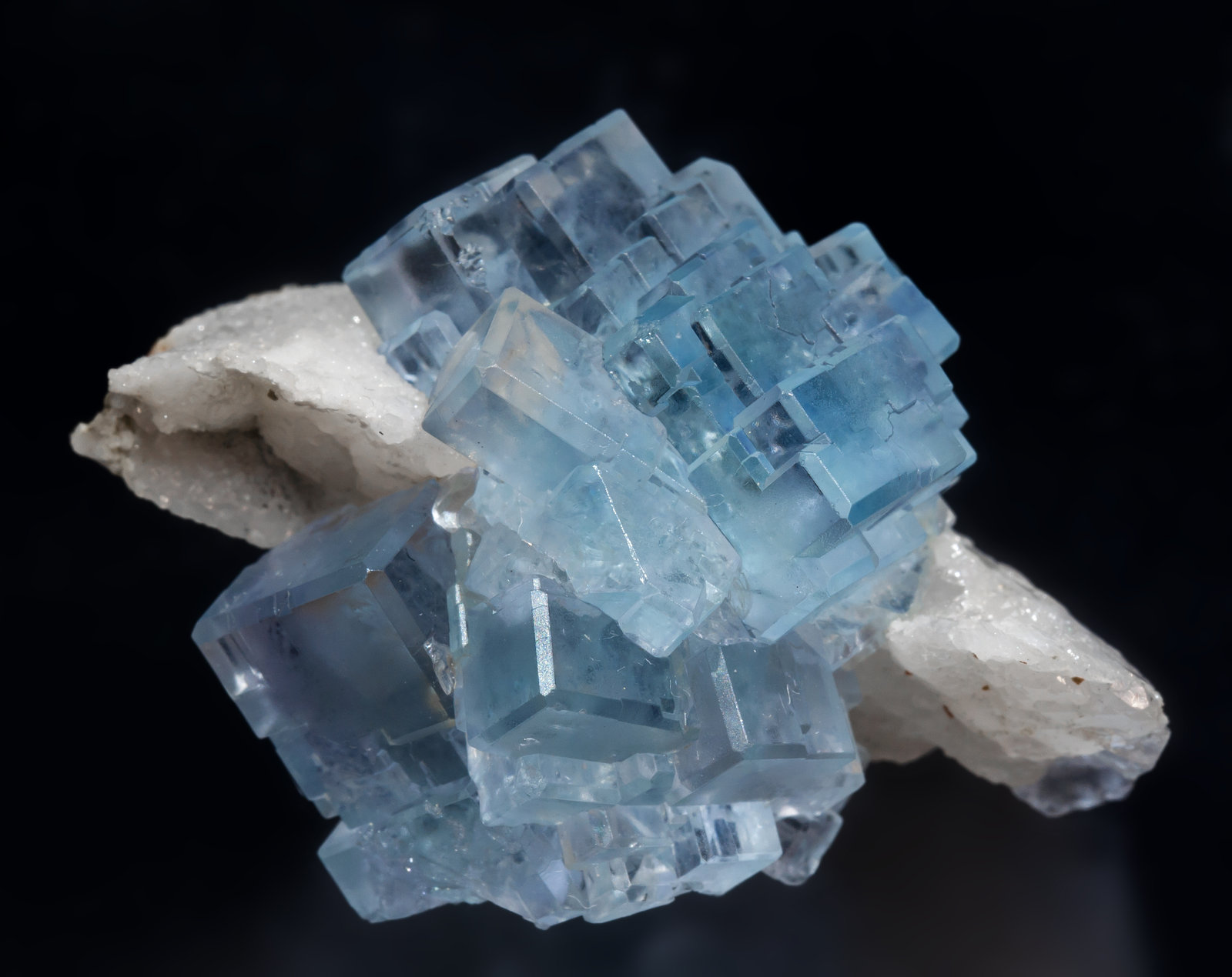 specimens/s_imagesAH4/Fluorite-NL28AH4s.jpg