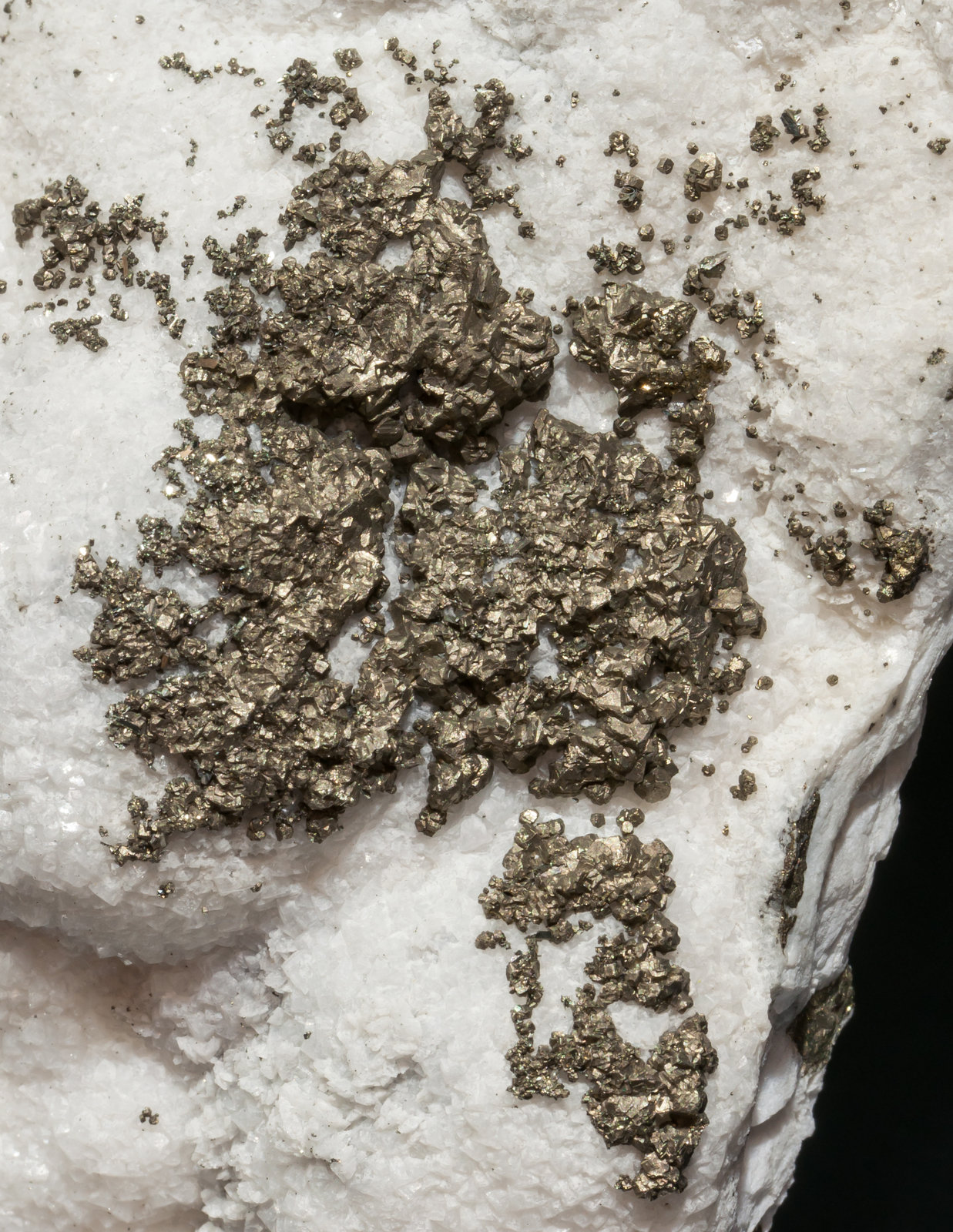 specimens/s_imagesAH4/Pyrite-NA14AH4d.jpg