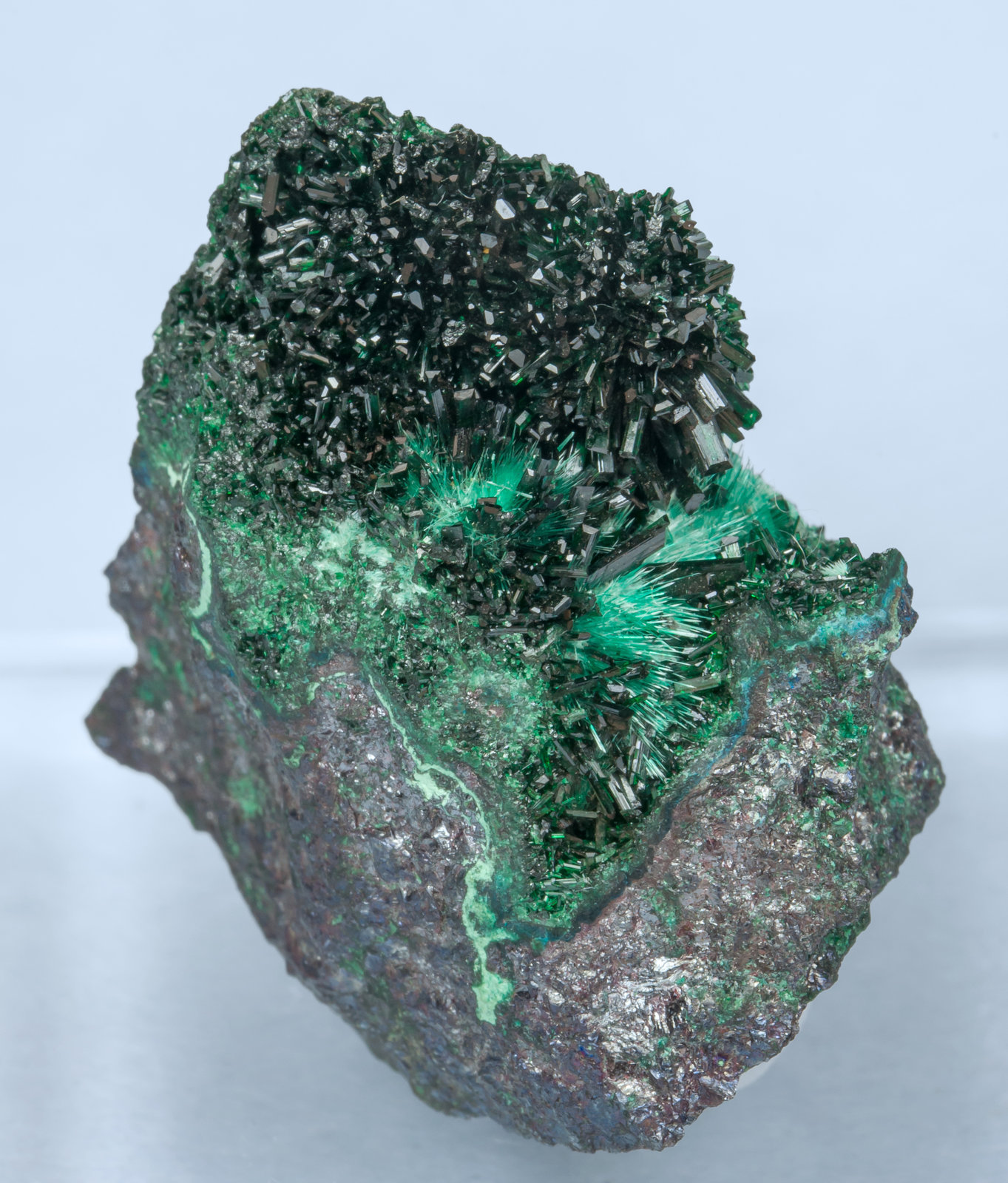 specimens/s_imagesAH6/Atacamite-TM47AH6f.jpg