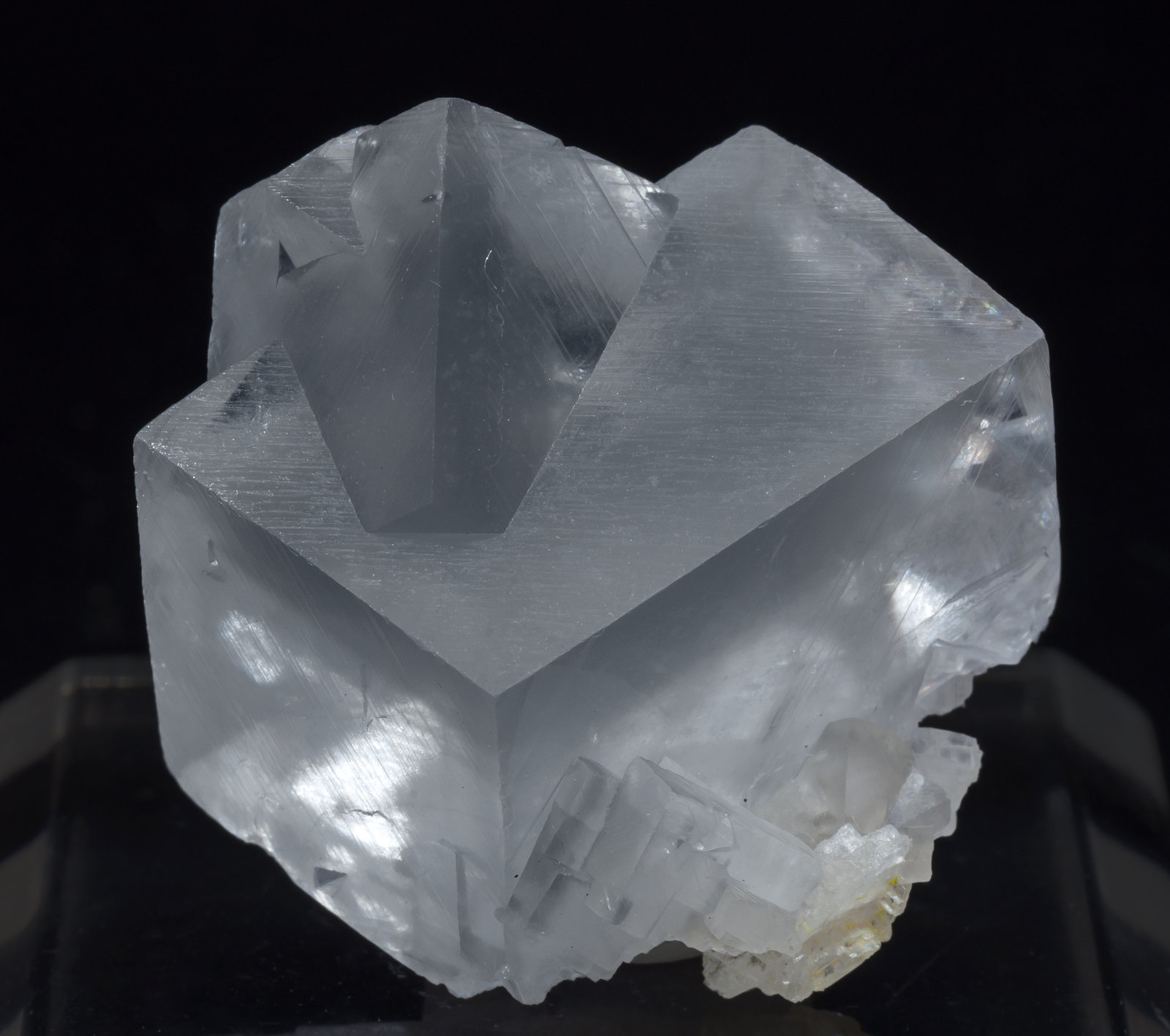 specimens/s_imagesAH6/Dolomite-DH16AH6f.jpg
