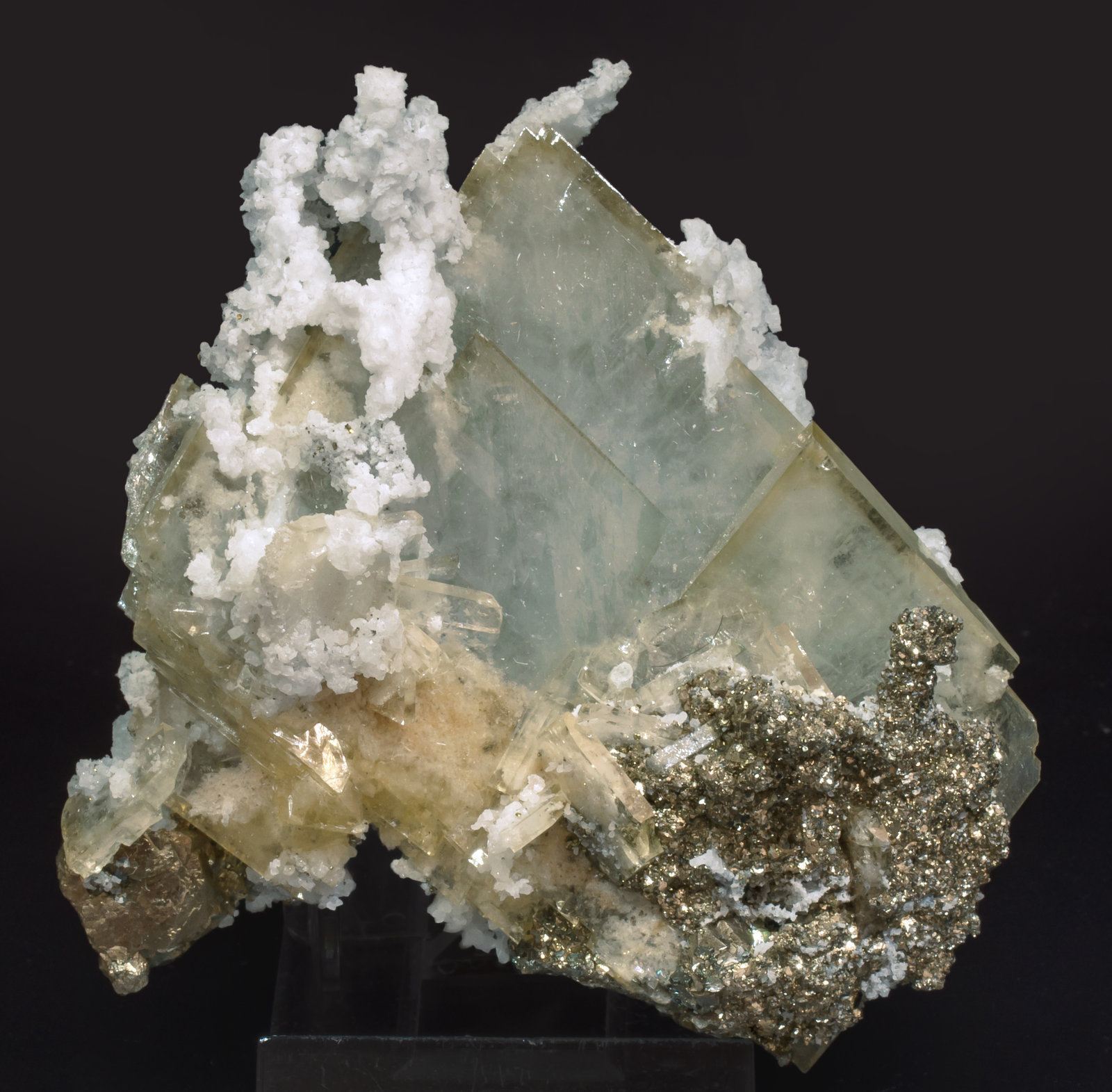specimens/s_imagesAH8/Baryte-EH99AH8f.jpg