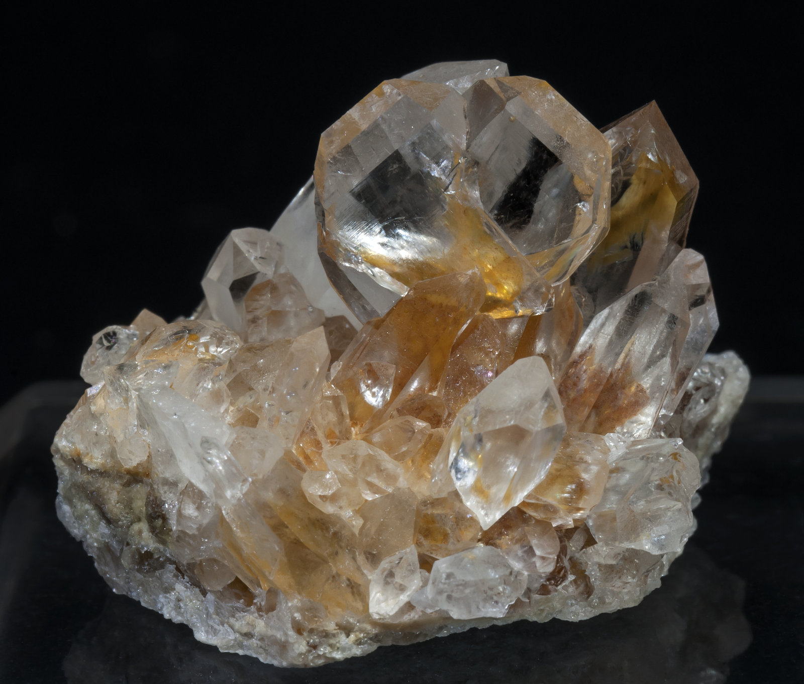 specimens/s_imagesAI1/Quartz-EL26AI1f.jpg