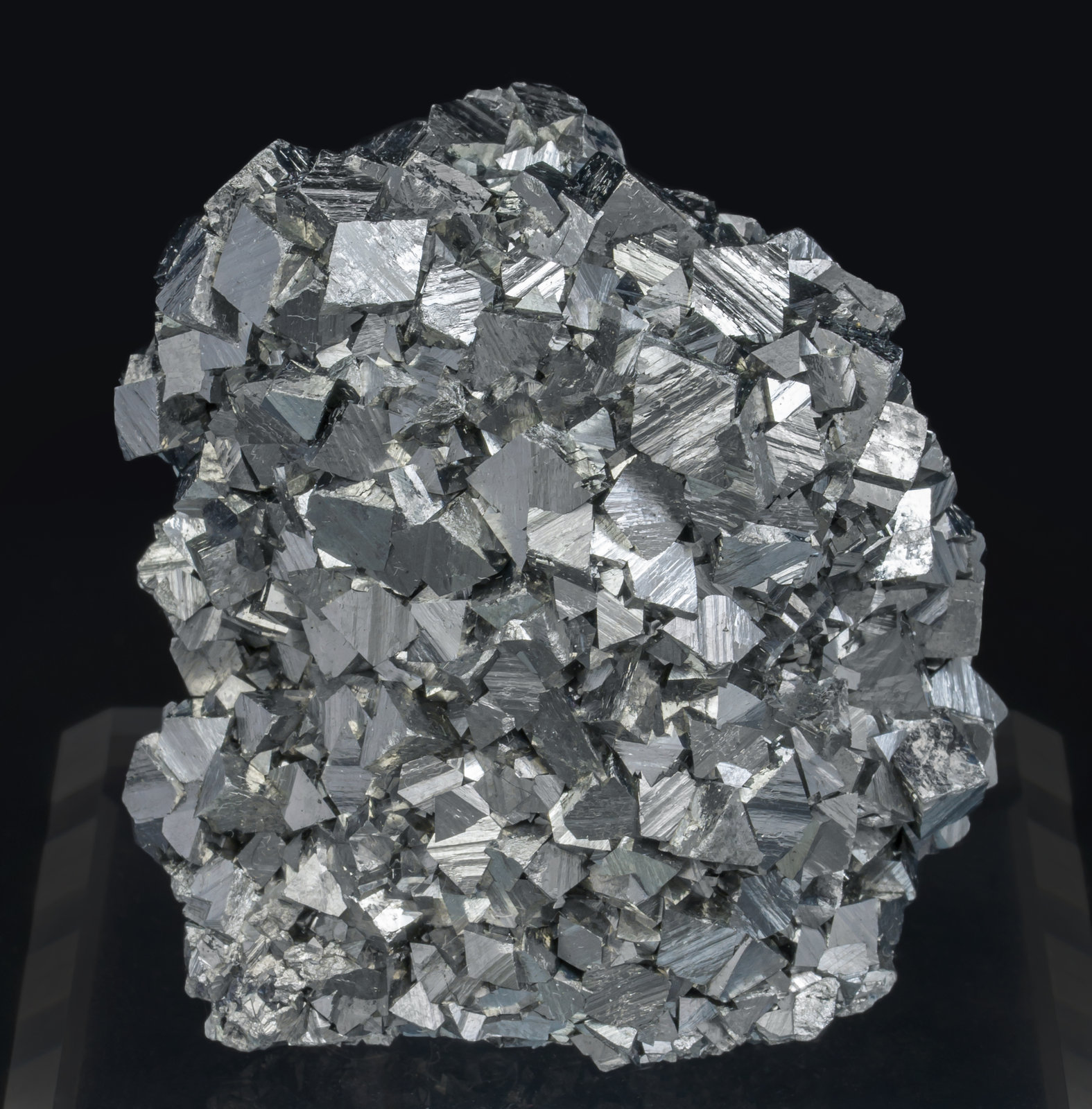 specimens/s_imagesAI3/Arsenopyrite-CM76AI3f.jpg