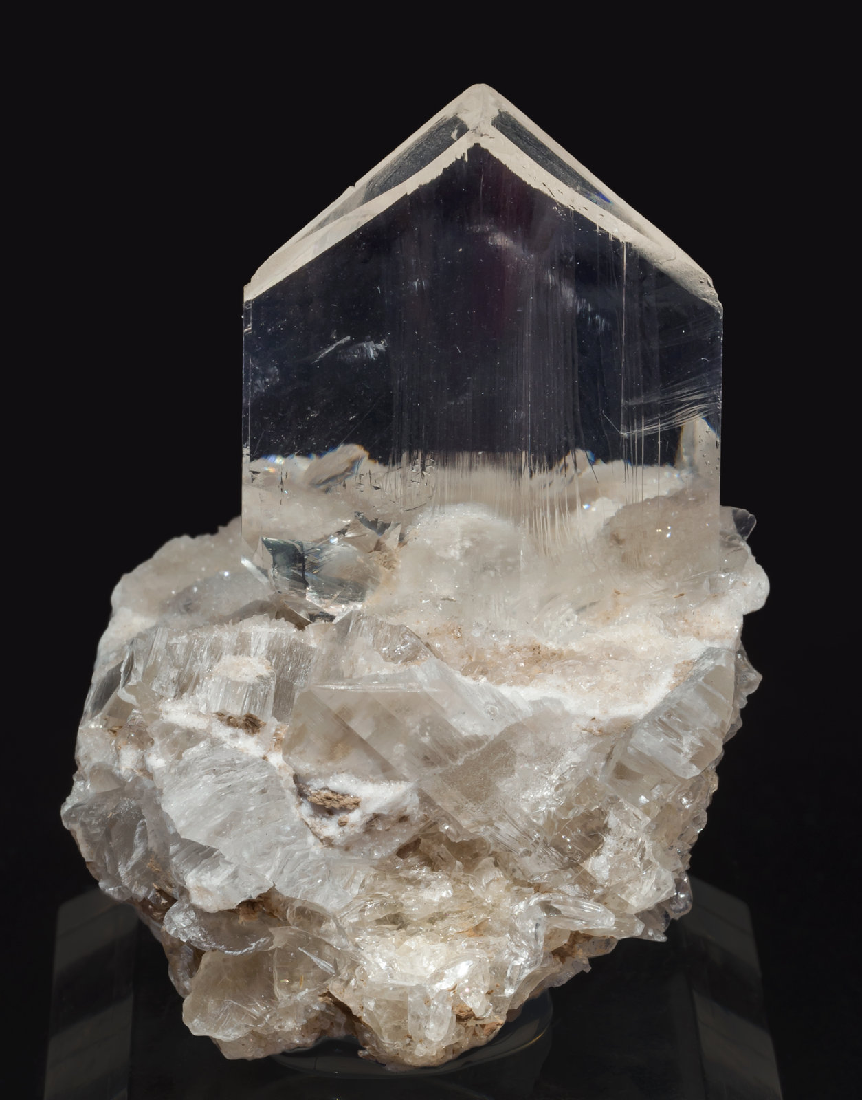 specimens/s_imagesAI3/Gypsum-ND6AI3f.jpg