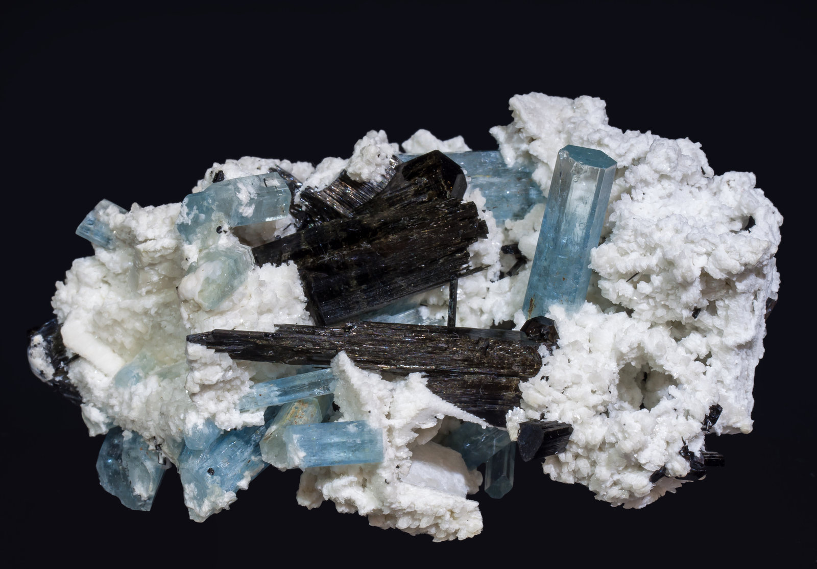 specimens/s_imagesAI5/Beryl_aquamarine-MV91AI5s.jpg