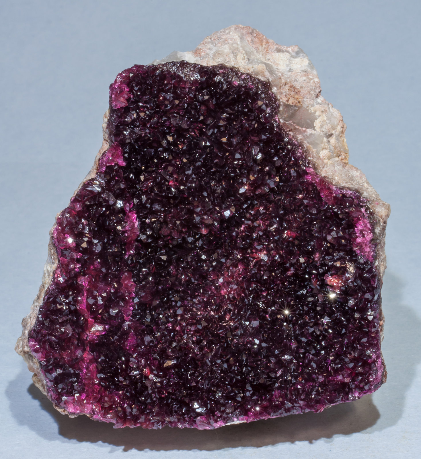 specimens/s_imagesAI5/Roselite-MH37AI5f.jpg