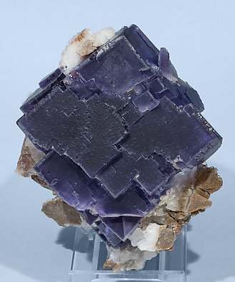 Fluorite with Quartz. Front