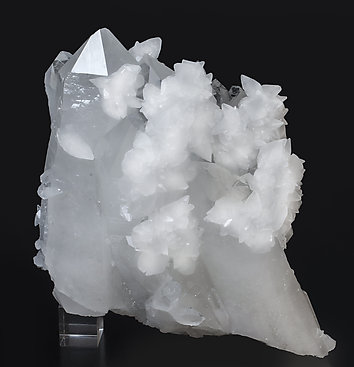 Quartz with Calcite. Front