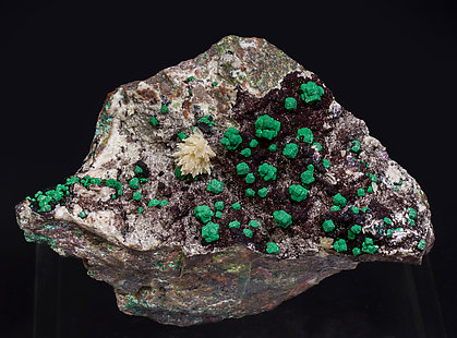 Malachite after Cuprite with Mimetite. 