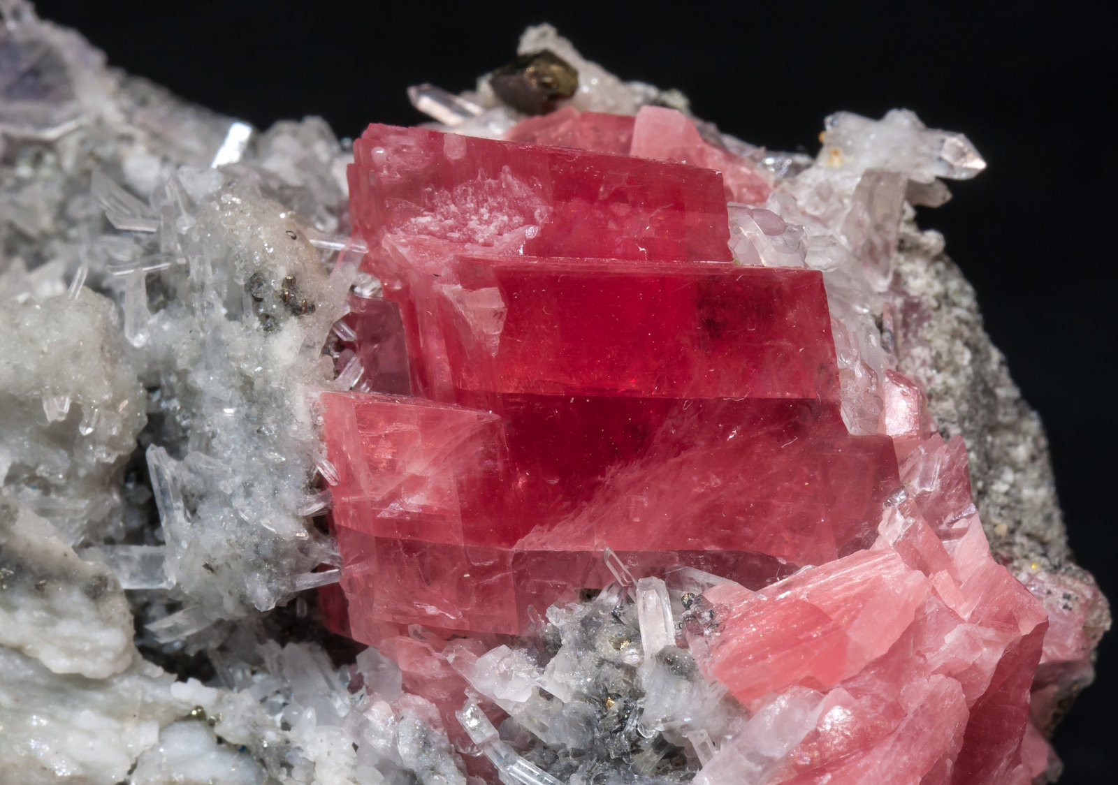specimens/s_imagesAI8/Rhodochrosite-EN87AI8d1.jpg