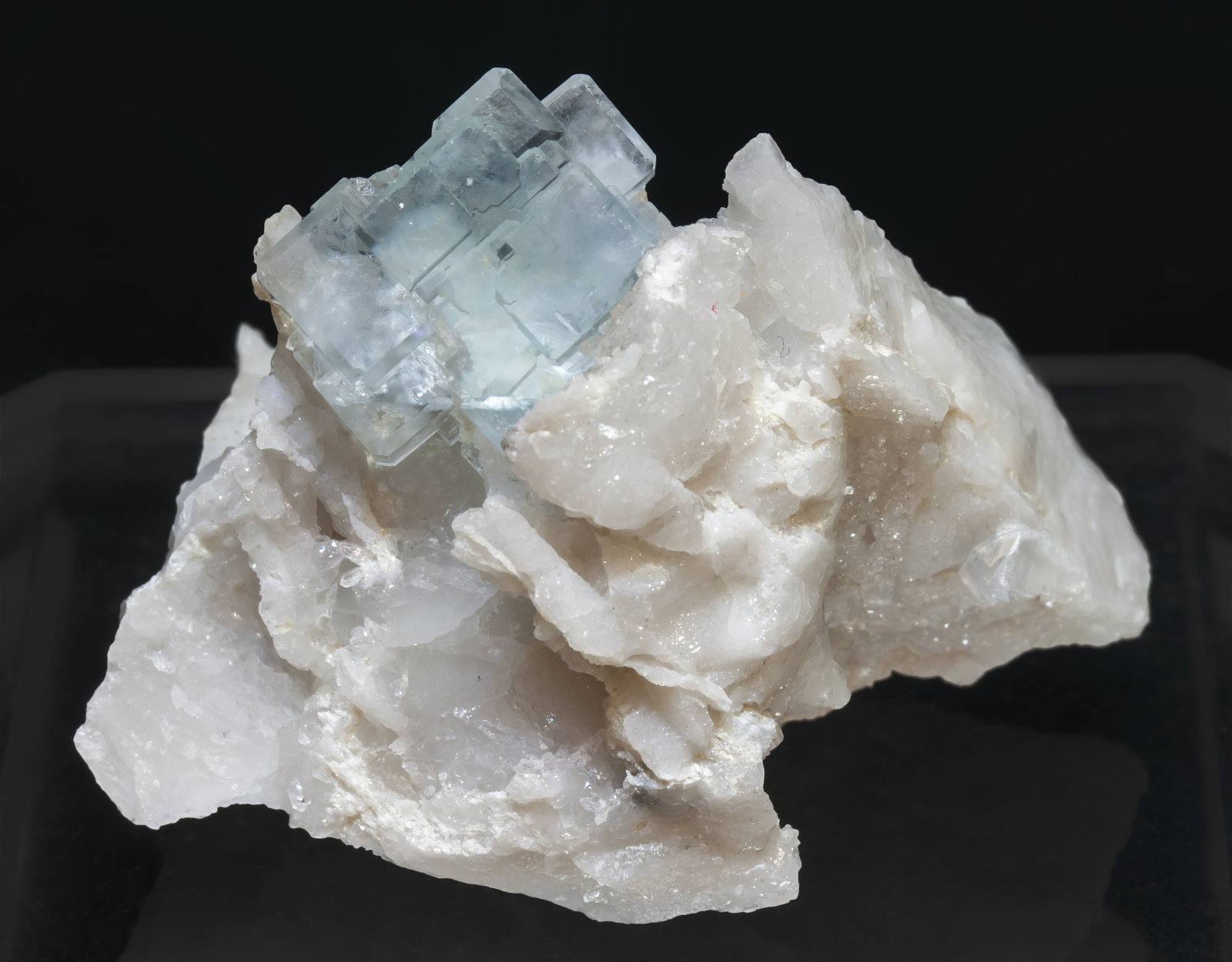 specimens/s_imagesAJ0/Fluorite-MH11AJ0f.jpg