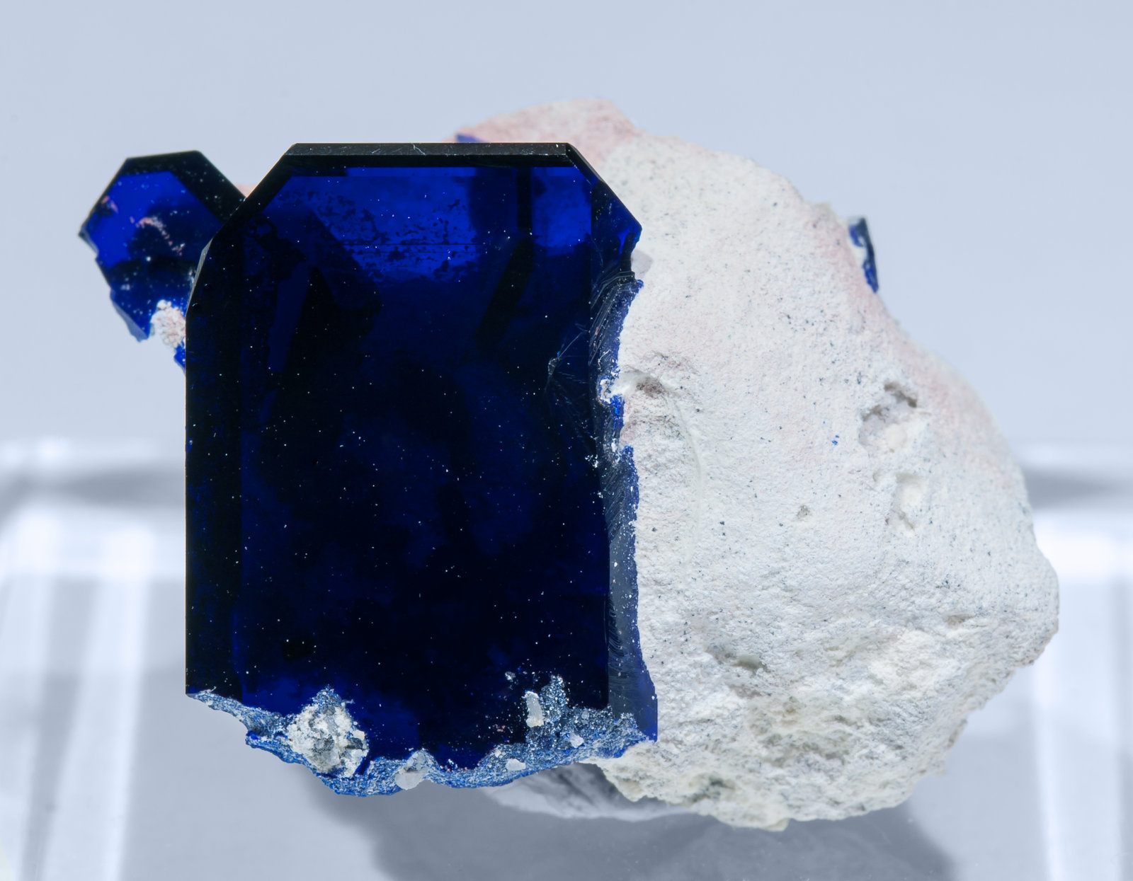 specimens/s_imagesAJ2/Azurite-TA68AJ2f1.jpg