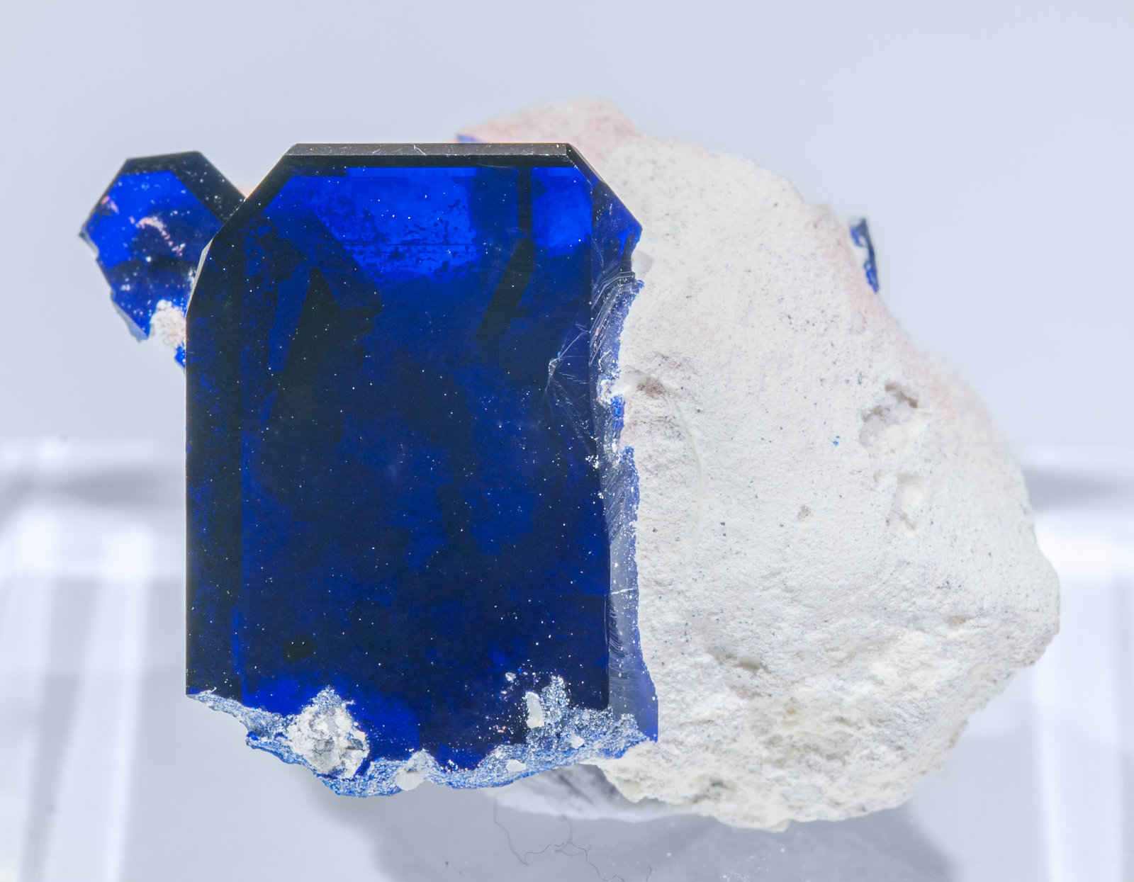 specimens/s_imagesAJ2/Azurite-TA68AJ2f2.jpg