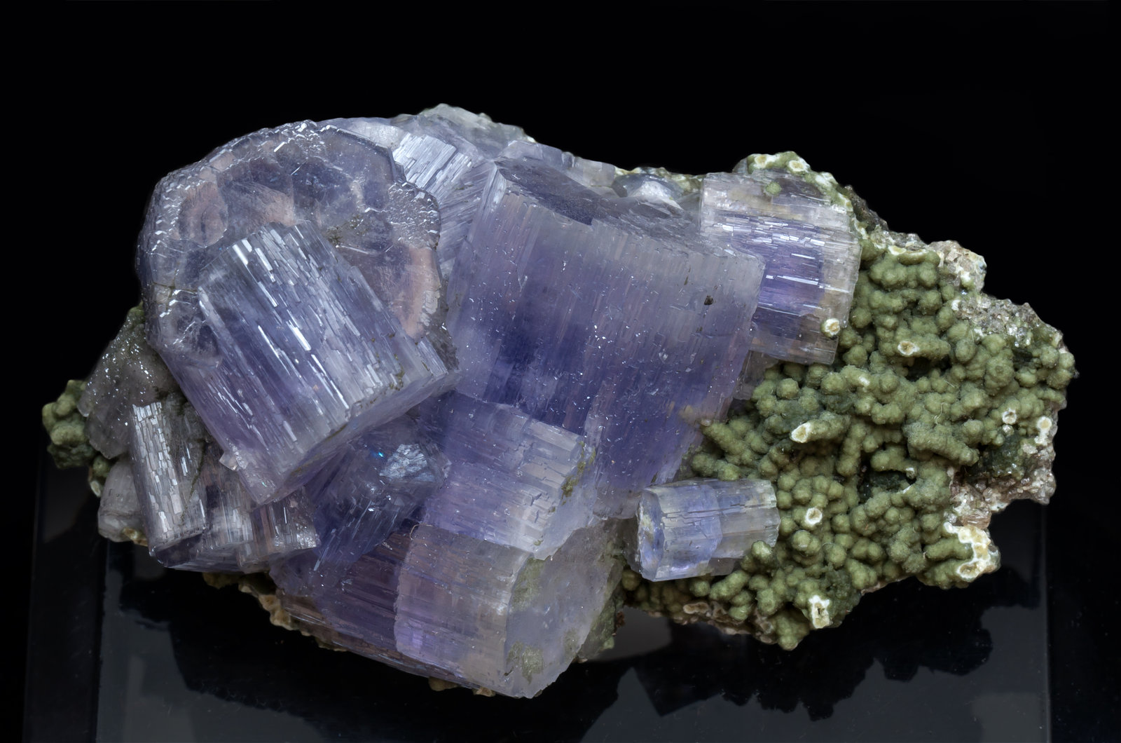 specimens/s_imagesAJ5/Fluorapatite-NF90AJ5f.jpg