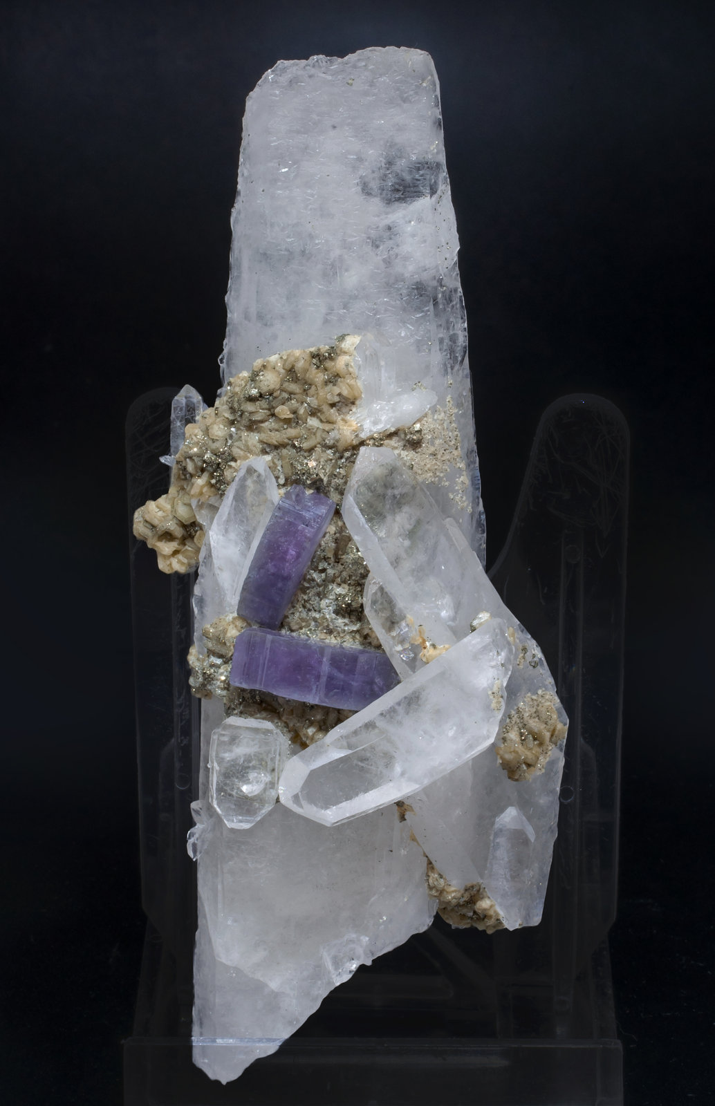 specimens/s_imagesAJ5/Fluorapatite-PB54AJ5f.jpg