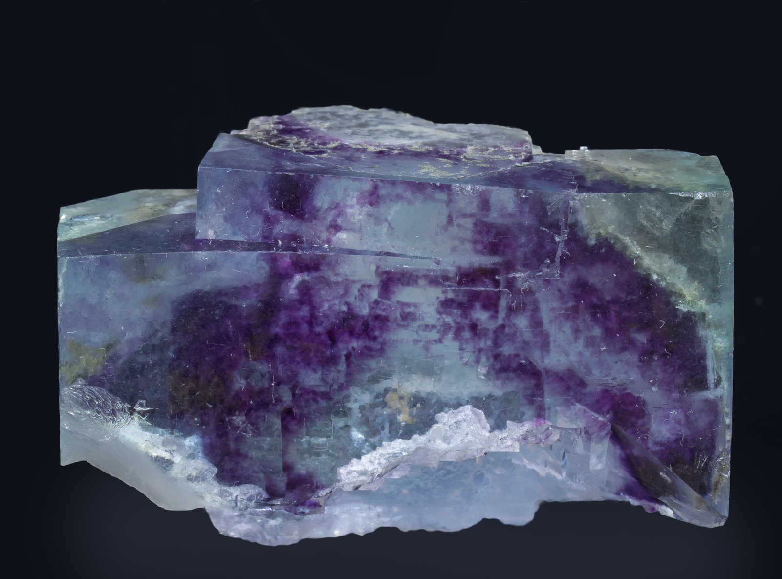 specimens/s_imagesAK0/Fluorite-GL27AK0f.jpg
