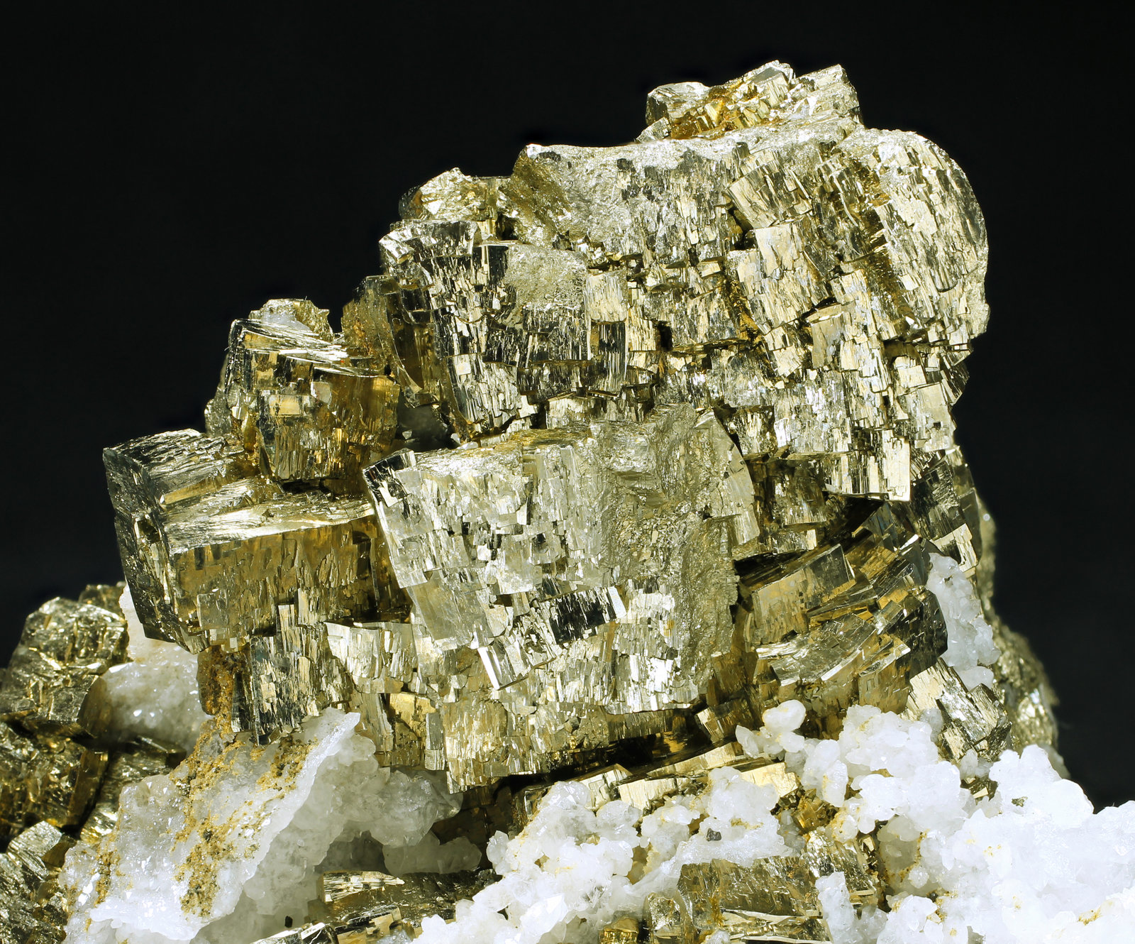 specimens/s_imagesAK1/Pyrite-EV86AK1_0050_d.jpg