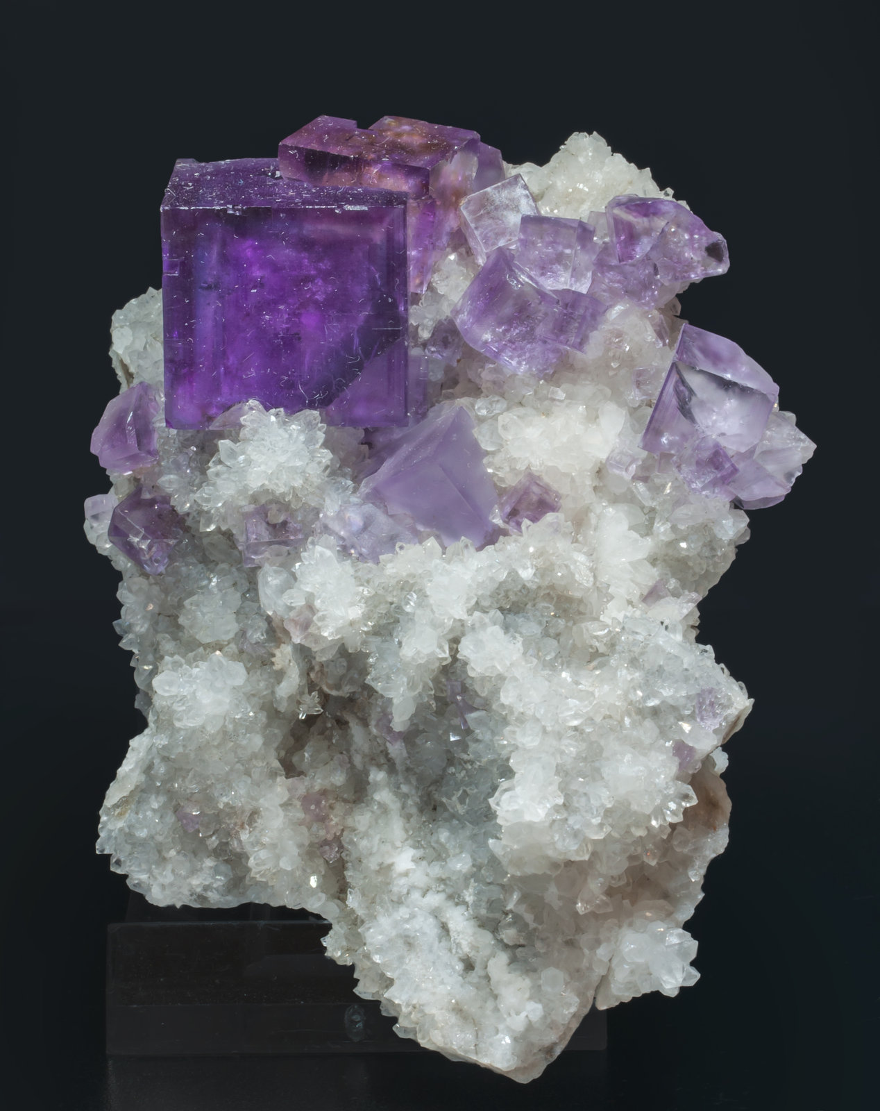 specimens/s_imagesAK2/Fluorite-GJ67AK2f.jpg