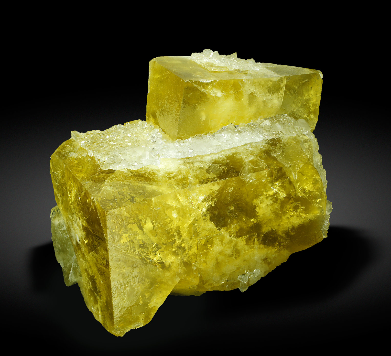 specimens/s_imagesAK2/Fluorite-TF89AK2_3244_f.jpg