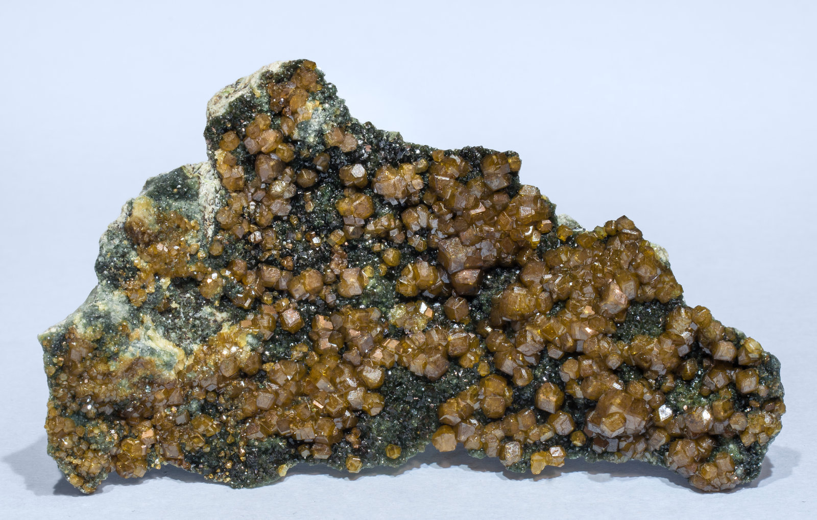 specimens/s_imagesAK3/Andradite_topazolite-T92MAK3f.jpg